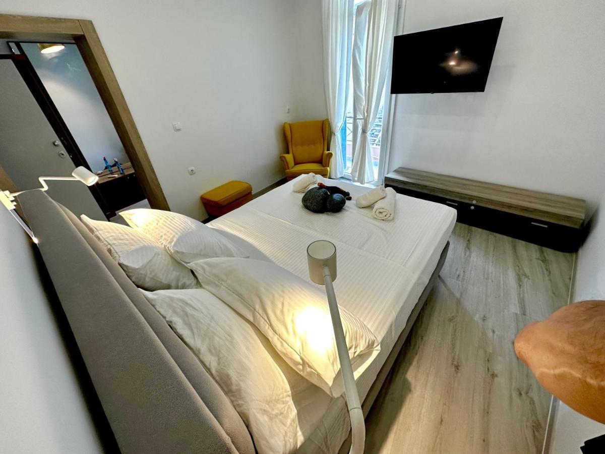 Travelers Luxury Suites, Studios & Apartments Corfu  Exteriör bild
