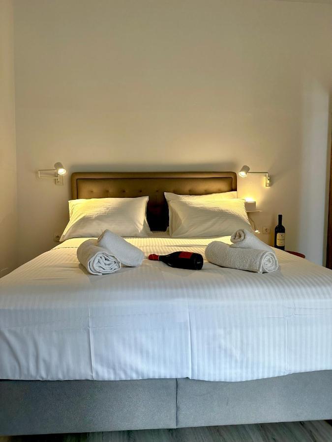Travelers Luxury Suites, Studios & Apartments Corfu  Exteriör bild