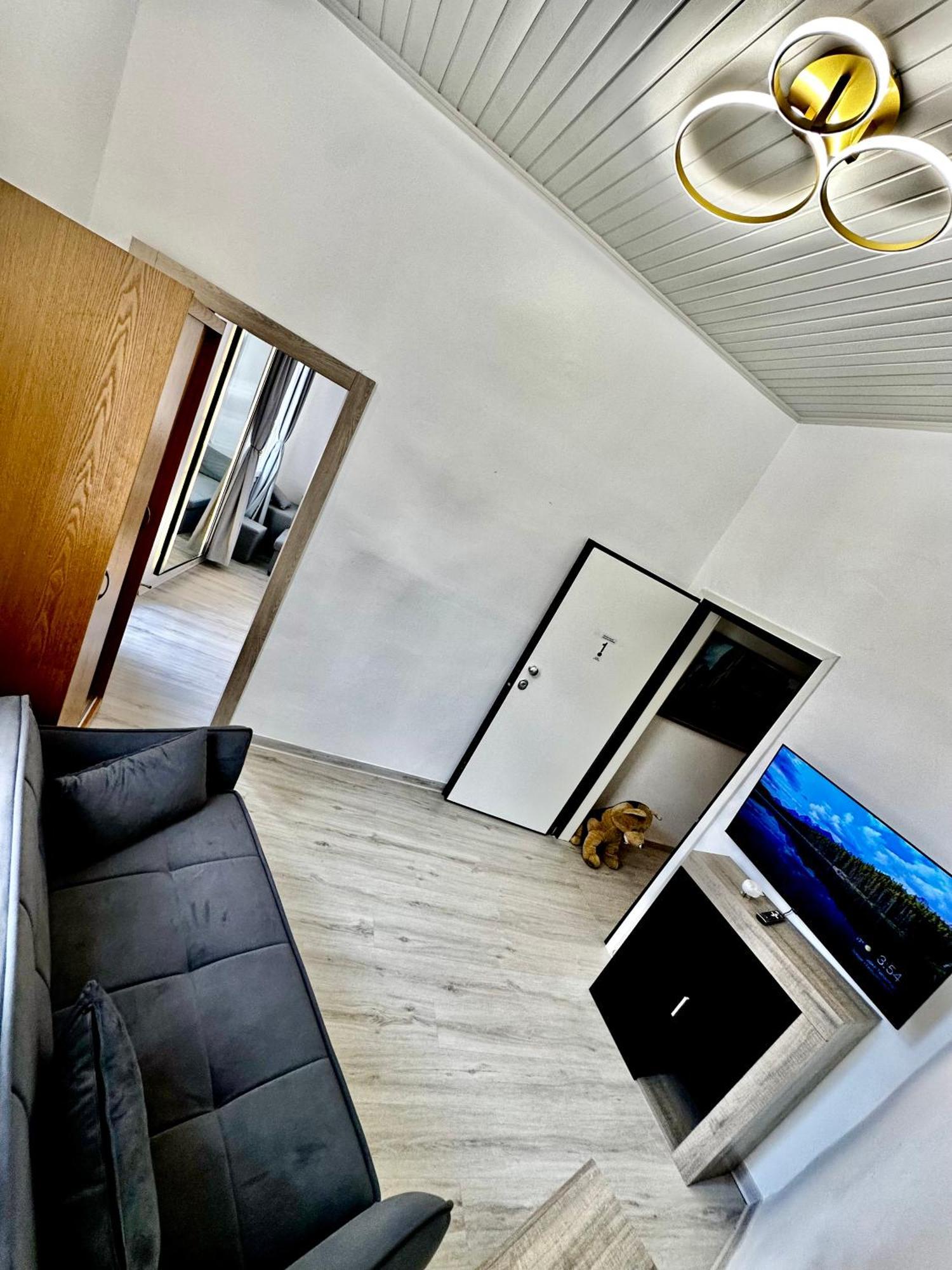 Travelers Luxury Suites, Studios & Apartments Corfu  Exteriör bild