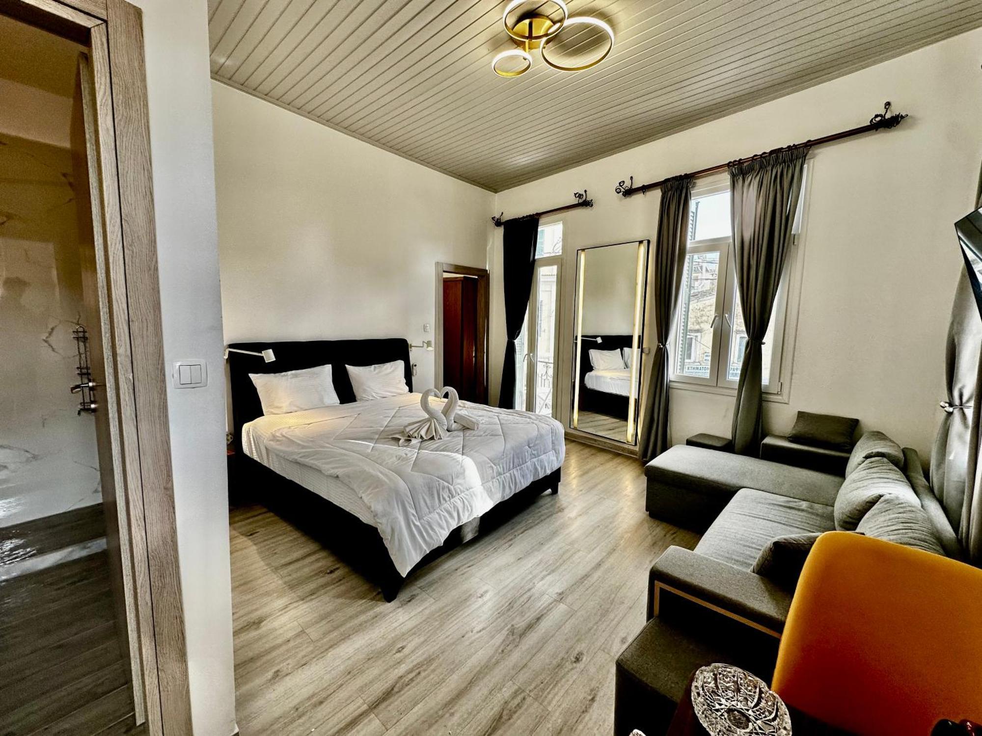 Travelers Luxury Suites, Studios & Apartments Corfu  Exteriör bild